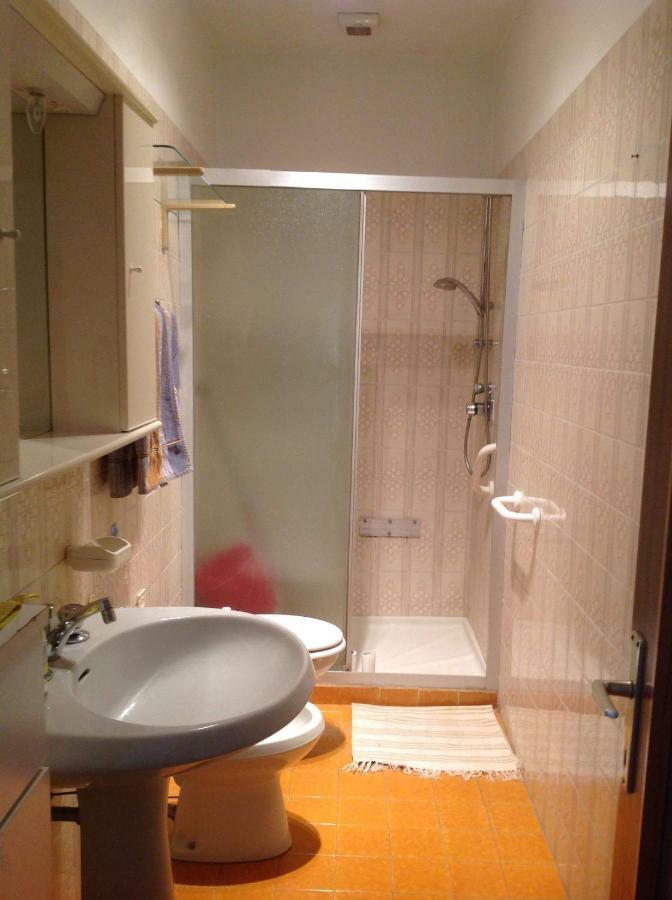 Garda Appartement Riva del Garda Buitenkant foto